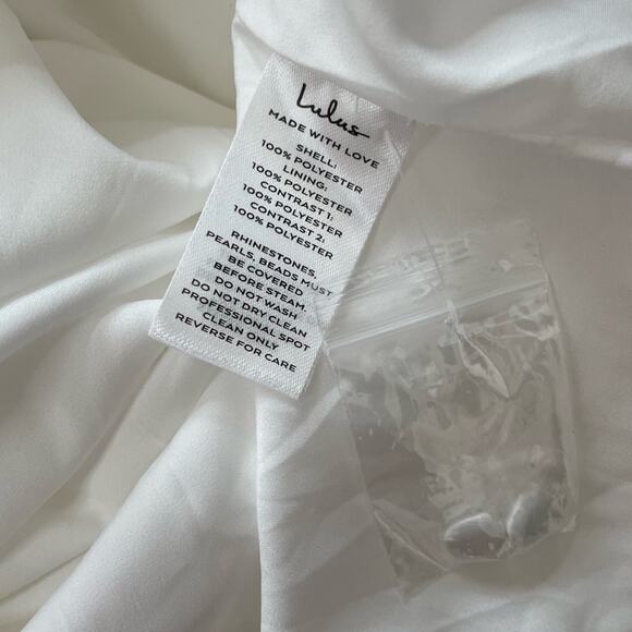 Lulus Timeless Adoration White Embroidered Bishop Sleeve Maxi Dress Womens Sz XL - Picture 10 of 12